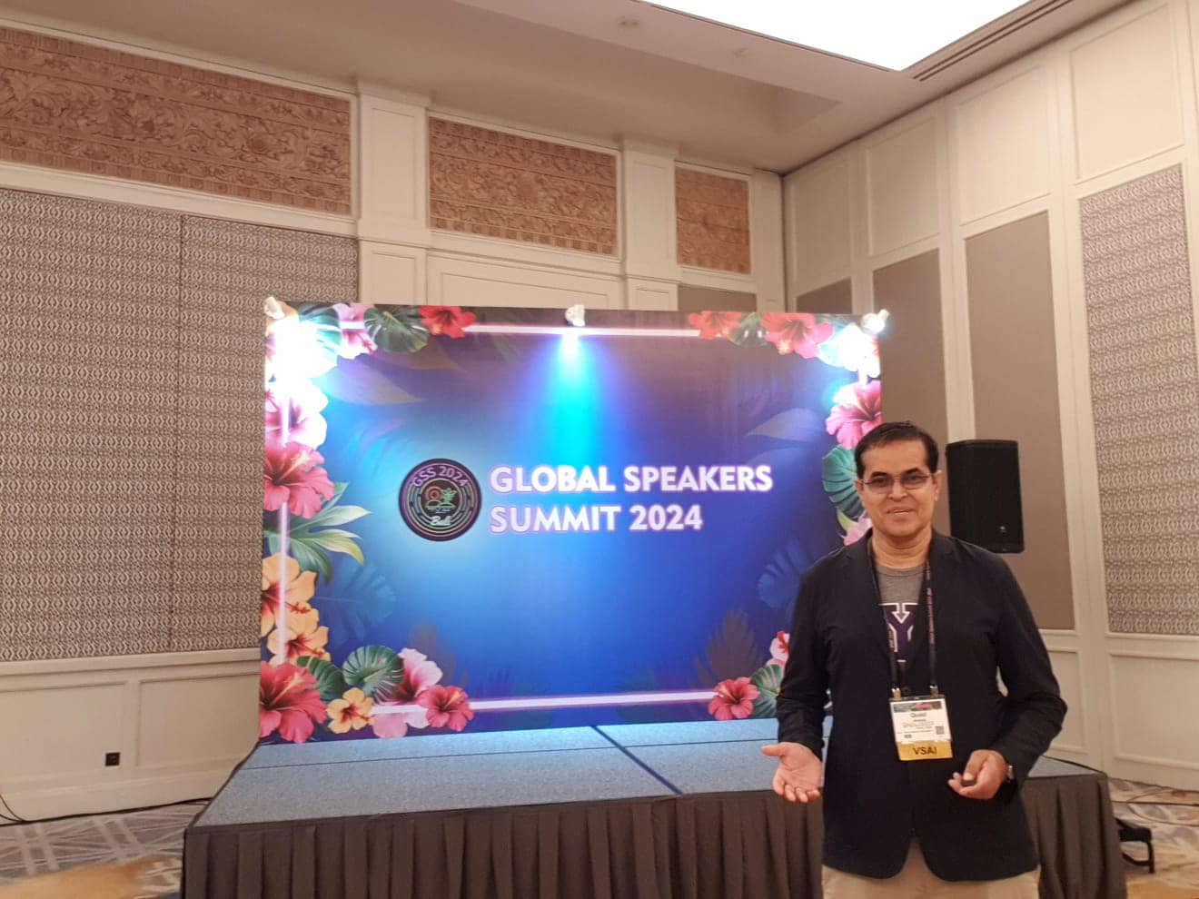 𝗤𝘂𝗮𝘇𝗶 𝗠. 𝗔𝗵𝗺𝗲𝗱 𝗠𝗼𝗱𝗲𝗿𝗮𝘁𝗲𝗱 𝗮 𝗦𝗲𝘀𝘀𝗶𝗼𝗻 𝗮𝘁 𝘁𝗵𝗲 𝗚𝗹𝗼𝗯𝗮𝗹 𝗦𝗽𝗲𝗮𝗸𝗲𝗿𝘀 𝗦𝘂𝗺𝗺𝗶𝘁 𝟮𝟬𝟮𝟰 𝗶𝗻 𝗕𝗮𝗹𝗶, 𝗜𝗻𝗱𝗼𝗻𝗲𝘀𝗶𝗮